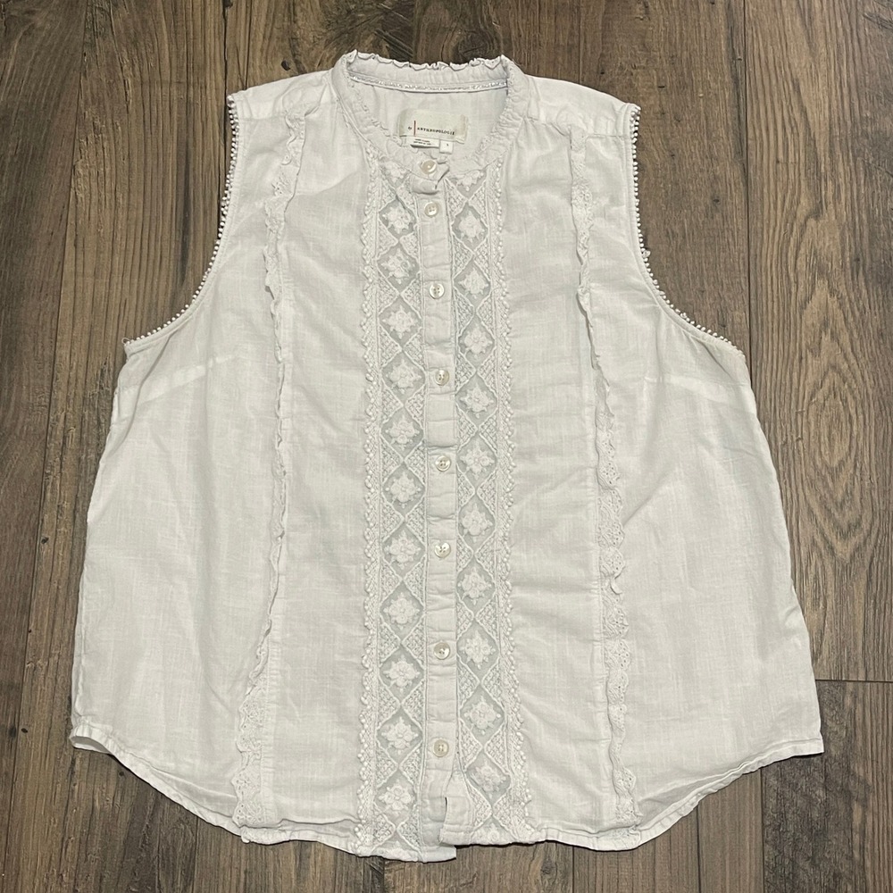 Anthropologie White Sleeveless Eyelet Lace Ruffle Button Front Boho Top Large